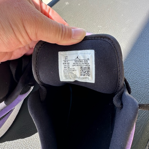 Air Jordan 1 Low GS Court Purple - Picture 3 of 6